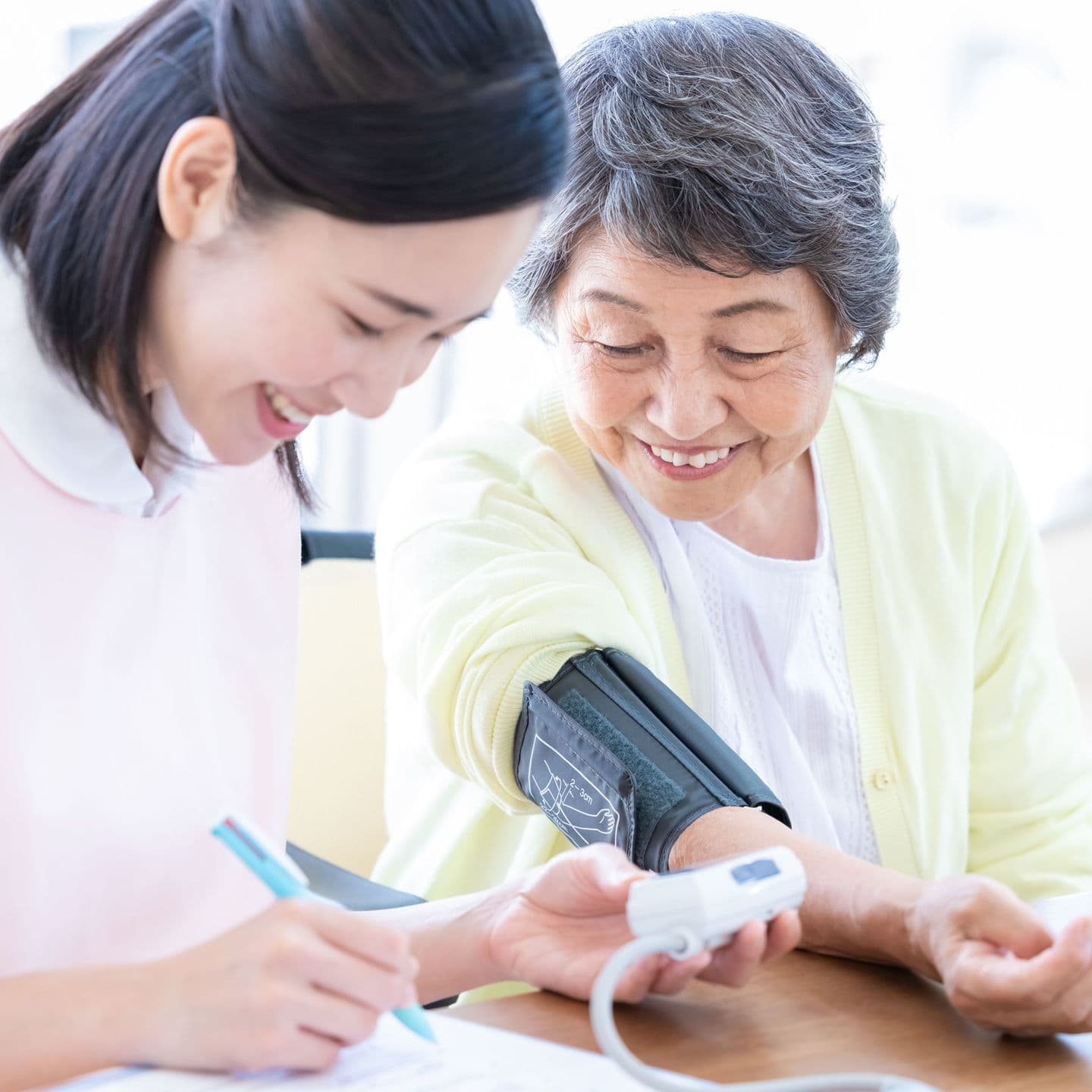 ケアーズ橋本で受けられるケア